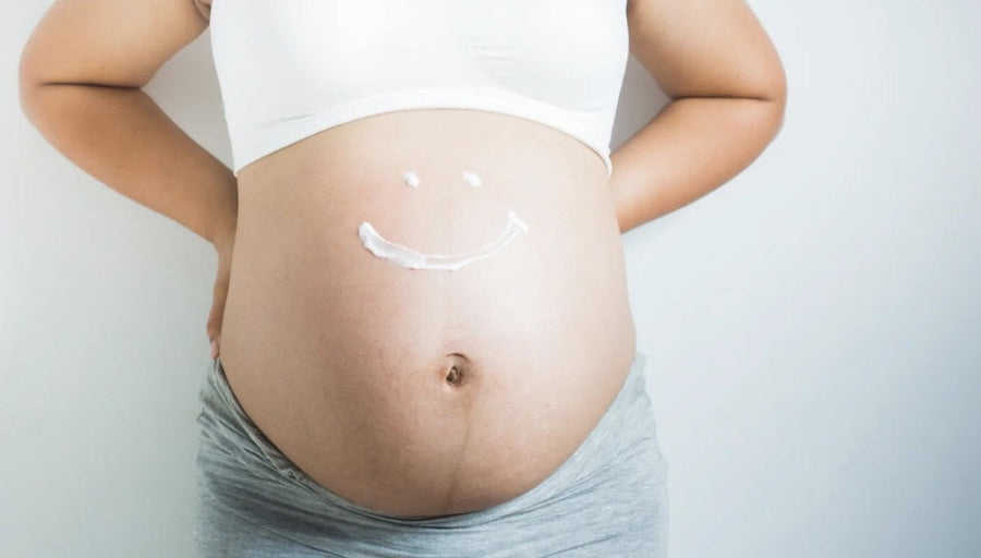 Postpartum Care: Healing and Fading Stretch Marks with the Help of Oil